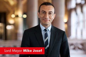 Oberbürgermeister Mike Josef